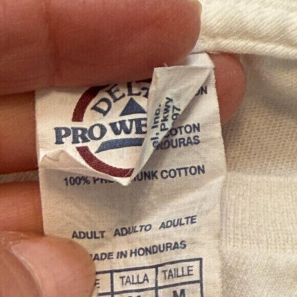 NEW Delta women's medium white/green St. Patrick's Day t-shirt - Picture 2 of 4